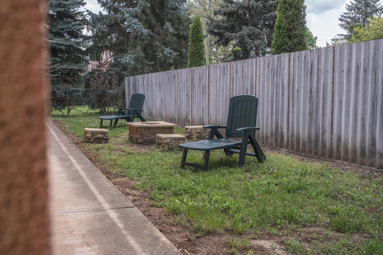 Olajos Apartman Hotell Berekfürdő Exteriör bild